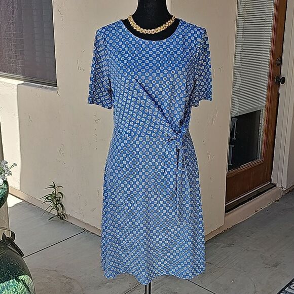 Ann Taylor pullover dress with slimming tie size XS - Picture 3 of 10